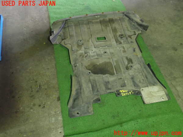 1UPJ-9232002170]BMW X3(WX30 F25)エンジンアンダーカバー 中古_3