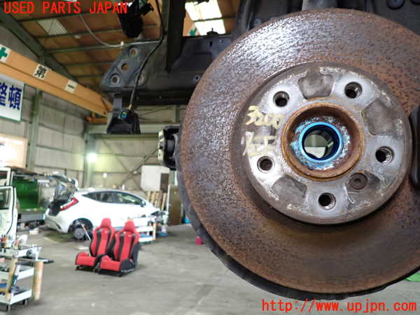 1UPJ-9232004295]BMW X3(WX30 F25)左フロントナックルハブ 中古_3