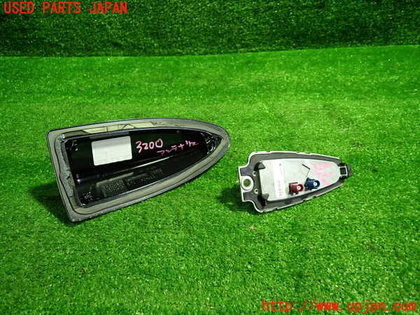 1UPJ-9232006550]BMW X3(WX30 F25)アンテナ 中古_4