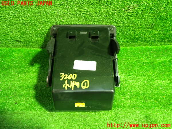 1UPJ-9232007841]BMW X3(WX30 F25)小物入れ1 中古_3