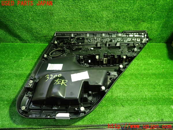 1UPJ-9232001324]BMW X3(WX30 F25)左後ドア内張り 中古_3