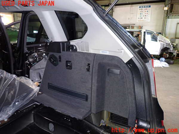 1UPJ-9232007675]BMW X3(WX30 F25)右リアピラートリム 中古_2