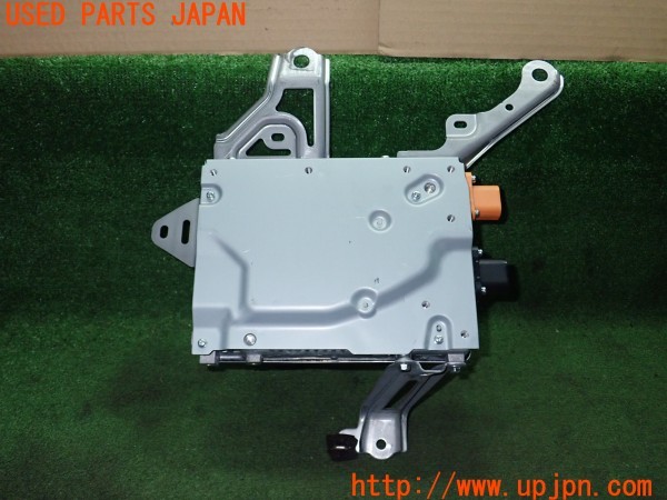 3UPJ=9232010580]プリウスPHV(ZVW52)前期 純正 5346130 ボルテージインバーター 中古_3