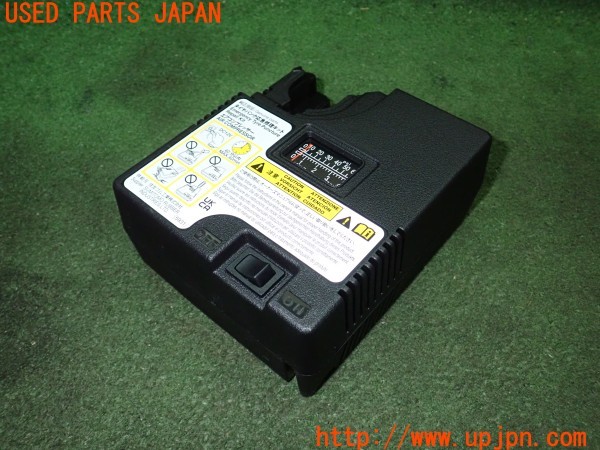 3UPJ=9232010625]プリウスPHV(ZVW52)前期 純正 パンク修理キット 中古_2