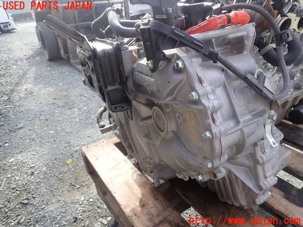 1UPJ-9232013010]プリウスPHV(ZVW52)ミッション AT 2ZR-FXE 中古_3