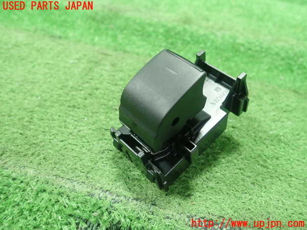 1UPJ-9232016245]プリウスPHV(ZVW52)左前パワーウィンドウスイッチ 中古_2