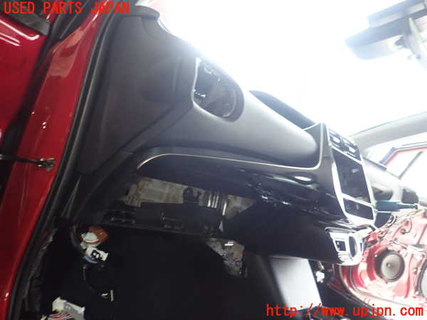 1UPJ-9232017505]プリウスPHV(ZVW52)ダッシュボード 中古_3