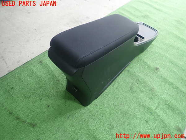 1UPJ-9232017540]プリウスPHV(ZVW52)センターコンソール 中古_2