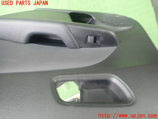 1UPJ-9232011294]プリウスPHV(ZVW52)右後ドア内張り 中古_2