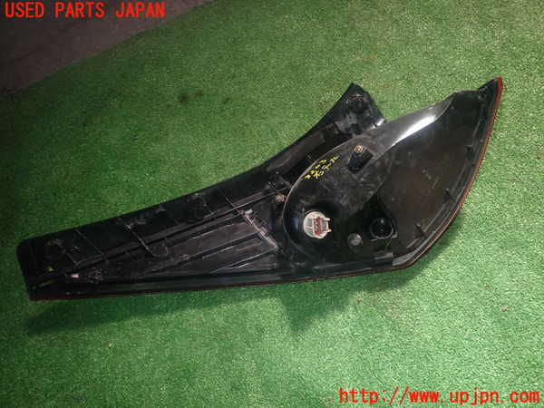 1UPJ-9232031530]フェアレディZロードスター(HZ33)右テールランプ 中古_2