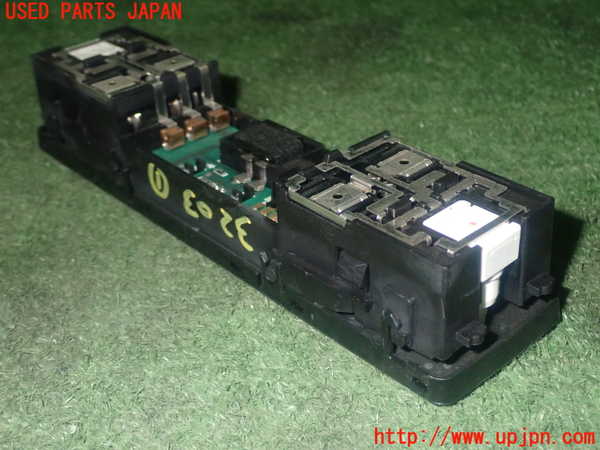 1UPJ-9232036411]フェアレディZロードスター(HZ33)ルームランプ1 中古_3