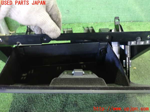 2UPJ-9232057516]BMW 335i カブリオレ(WL35)グローブボックス1 中古 (E93)_2