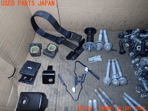 3UPJ=9232060720]フィアット 500X ポップスター(33414)ネジ・ナット・ステー類 セット ジャンク_2