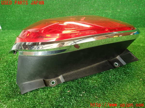 2UPJ-9232061530]フィアット・500X(33414)右テールランプ 中古_2
