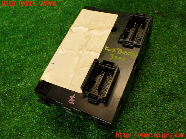 2UPJ-9232066742]フィアット・500X(33414)ヒューズボックス2 中古_2