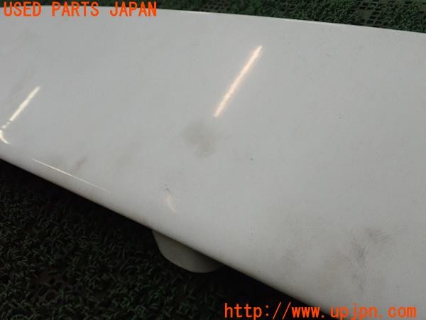 3UPJ=9232070057]カローラレビン(AE91)純正 リアスポイラー 中古_4