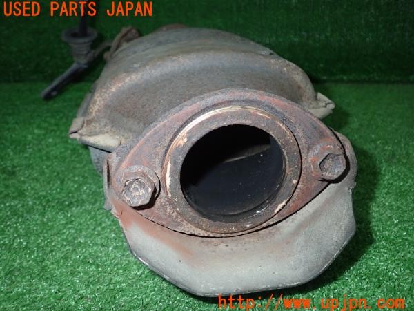 3UPJ=9232070159]カローラレビン(AE91)純正 触媒 中古_3