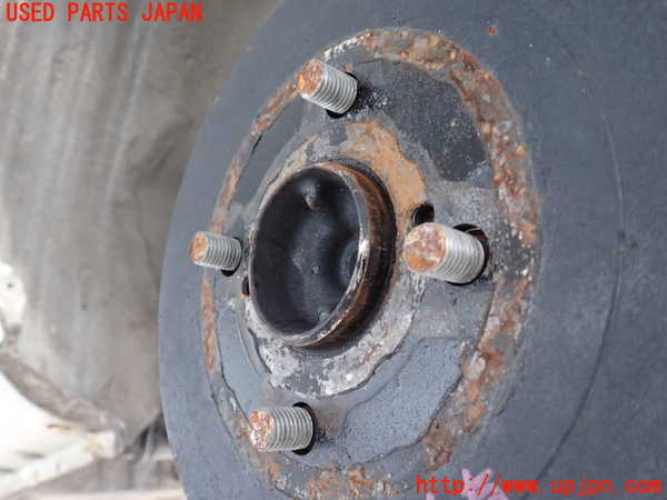 2UPJ-9232074305]カローラ レビン(AE91)左リアナックルハブ 中古_2