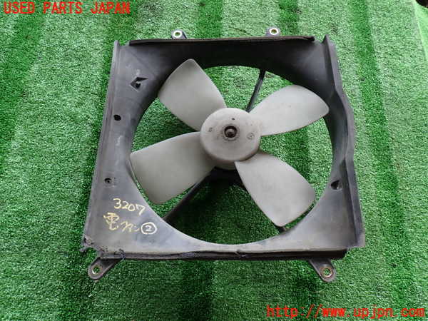 2UPJ-9232076837]カローラ レビン(AE91)電動ファン2 中古_3