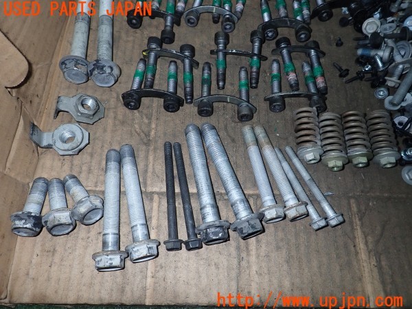 3UPJ=9232090720]ジープ グランドチェロキー(WK36A)ネジ・ナット・ステー類 セット ジャンク_3