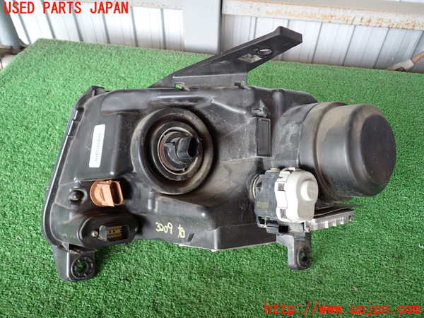 2UPJ-9232091130]ジープ・グランドチェロキー(WK36A)右ヘッドライト HID 中古_3