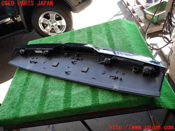 2UPJ-9232091520]ジープ・グランドチェロキー(WK36A)リアスポイラー 中古_4