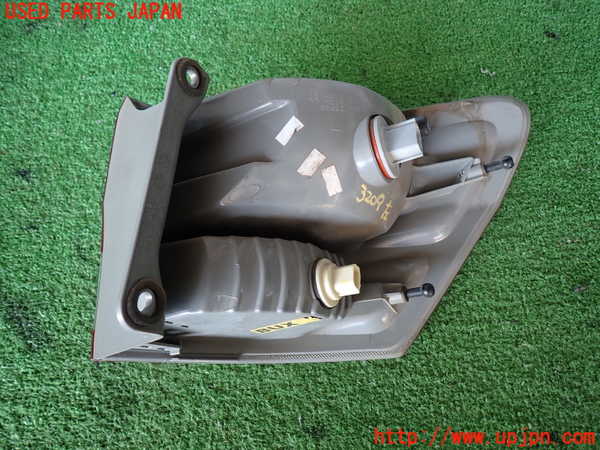 2UPJ-9232091536]ジープ・グランドチェロキー(WK36A)左テールランプ 中古_3