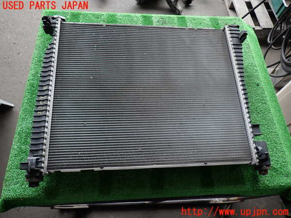 2UPJ-9232092321]ジープ・グランドチェロキー(WK36A)ラジエーター1 中古_3