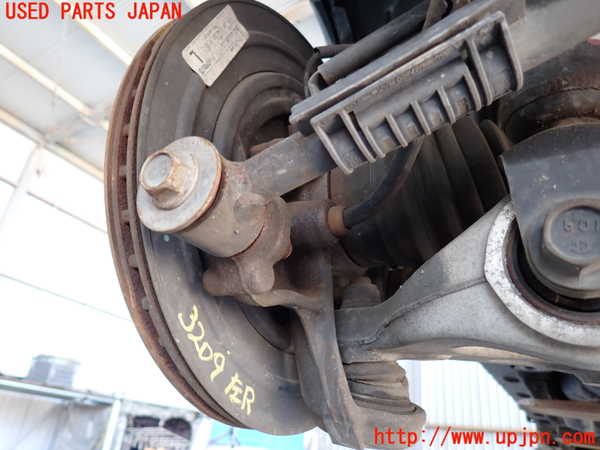 2UPJ-9232094305]ジープ・グランドチェロキー(WK36A)左リアナックルハブ 中古_2