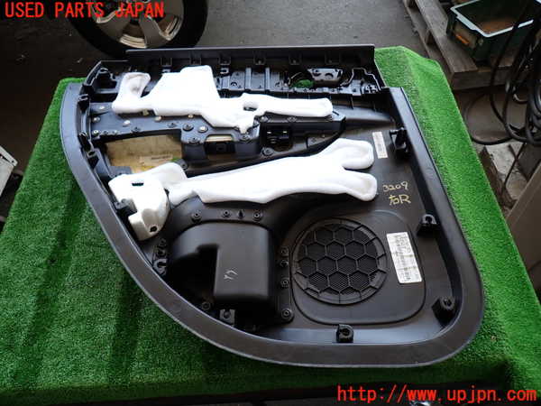 2UPJ-9232091294]ジープ・グランドチェロキー(WK36A)右後ドア内張り 中古_5