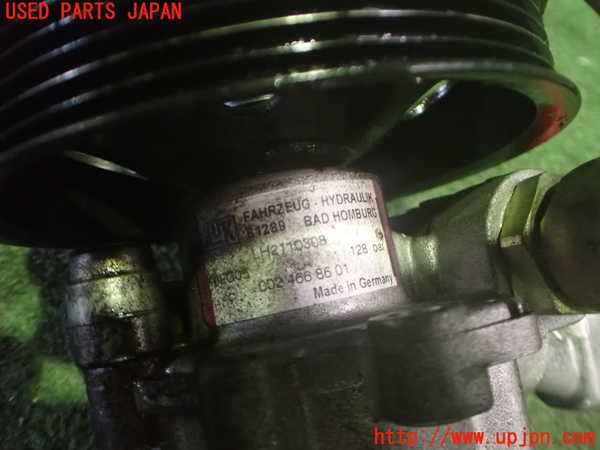 2UPJ-9232104250]ベンツ SL350 R230(230467)パワステポンプ 中古_3