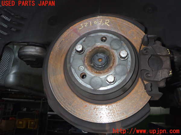 2UPJ-9232104300]ベンツ SL350 R230(230467)右リアナックルハブ 中古_2
