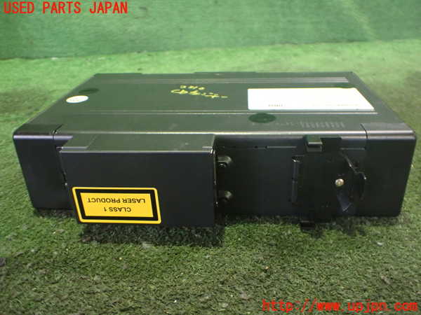 2UPJ-9232106505]ベンツ SL350 R230(230467)CDチェンジャー 中古_3