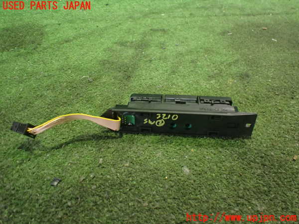 2UPJ-9232106307]ベンツ SL350 R230(230467)スイッチ2 (ESP OFF) 中古_2
