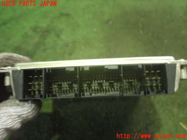 2UPJ-9232106110]ベンツ SL350 R230(230467)エンジンコンピューター 中古_3