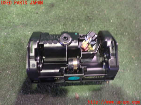 2UPJ-9232107821]ベンツ SL350 R230(230467)灰皿1 中古_2