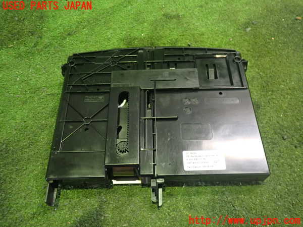 2UPJ-9232107810]ベンツ SL350 R230(230467)ドリンクホルダー 中古_3