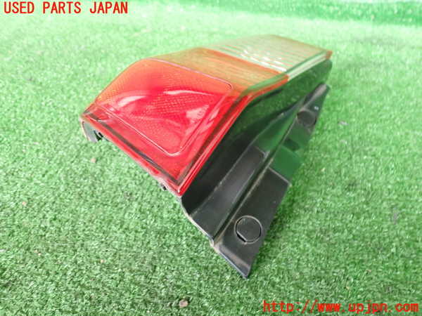 2UPJ-9232111536]レグナム(EC5W)左テールランプ 中古_2