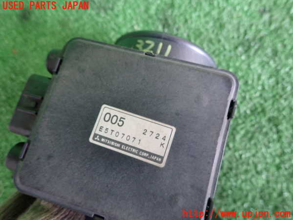 2UPJ-9232116320]レグナム(EC5W)エアフロメーター 中古_3