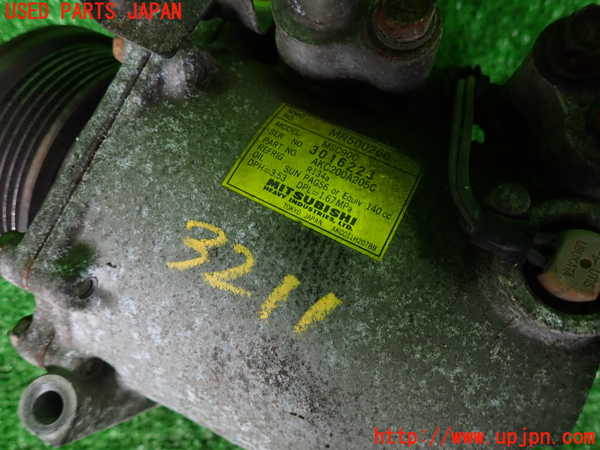 2UPJ-9232116025]レグナム(EC5W)エアコンコンプレッサー 中古_3