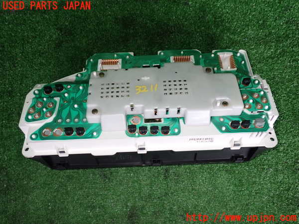 2UPJ-9232116170]レグナム(EC5W)スピードメーター 中古_2