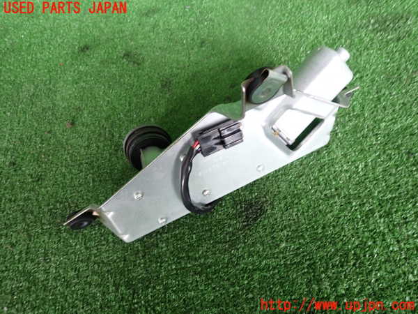 2UPJ-9232116775]レグナム(EC5W)リアワイパーモーター 中古_2