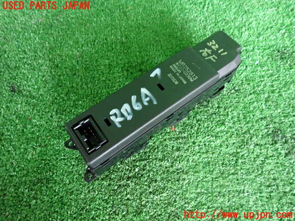 2UPJ-9232116240]レグナム(EC5W)右前パワーウィンドウスイッチ 中古_2