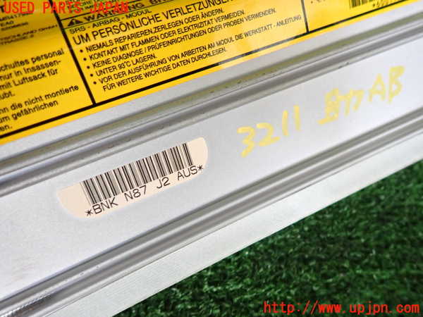 2UPJ-9232117870]レグナム(EC5W)助手席側エアバッグカバー 中古_3