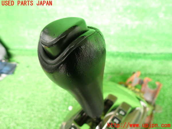 2UPJ-9232117555]レグナム(EC5W)ATシフトレバー 中古_3