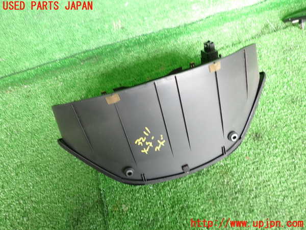 2UPJ-9232117510]レグナム(EC5W)メーターフード 中古_2
