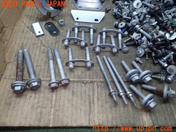 3UPJ=9232120720]ジャガー XE R-スポーツ(JA2NA X760)ネジ・ナット・ステー類 セット ジャンク_3