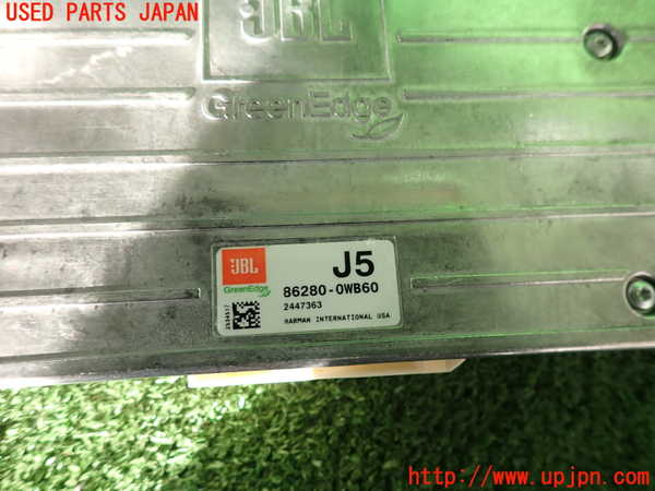 2UPJ-9232146525]ハリアー(ZSU60W)アンプ 中古_3