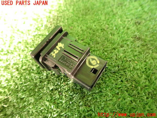 2UPJ-9232146311]ハリアー(ZSU60W)スイッチ6 (バックドアオープン) 中古_2