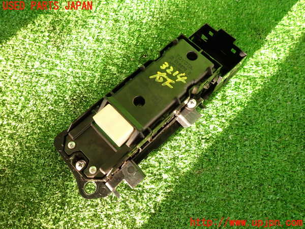 2UPJ-9232146240]ハリアー(ZSU60W)右前パワーウィンドウスイッチ 中古_2